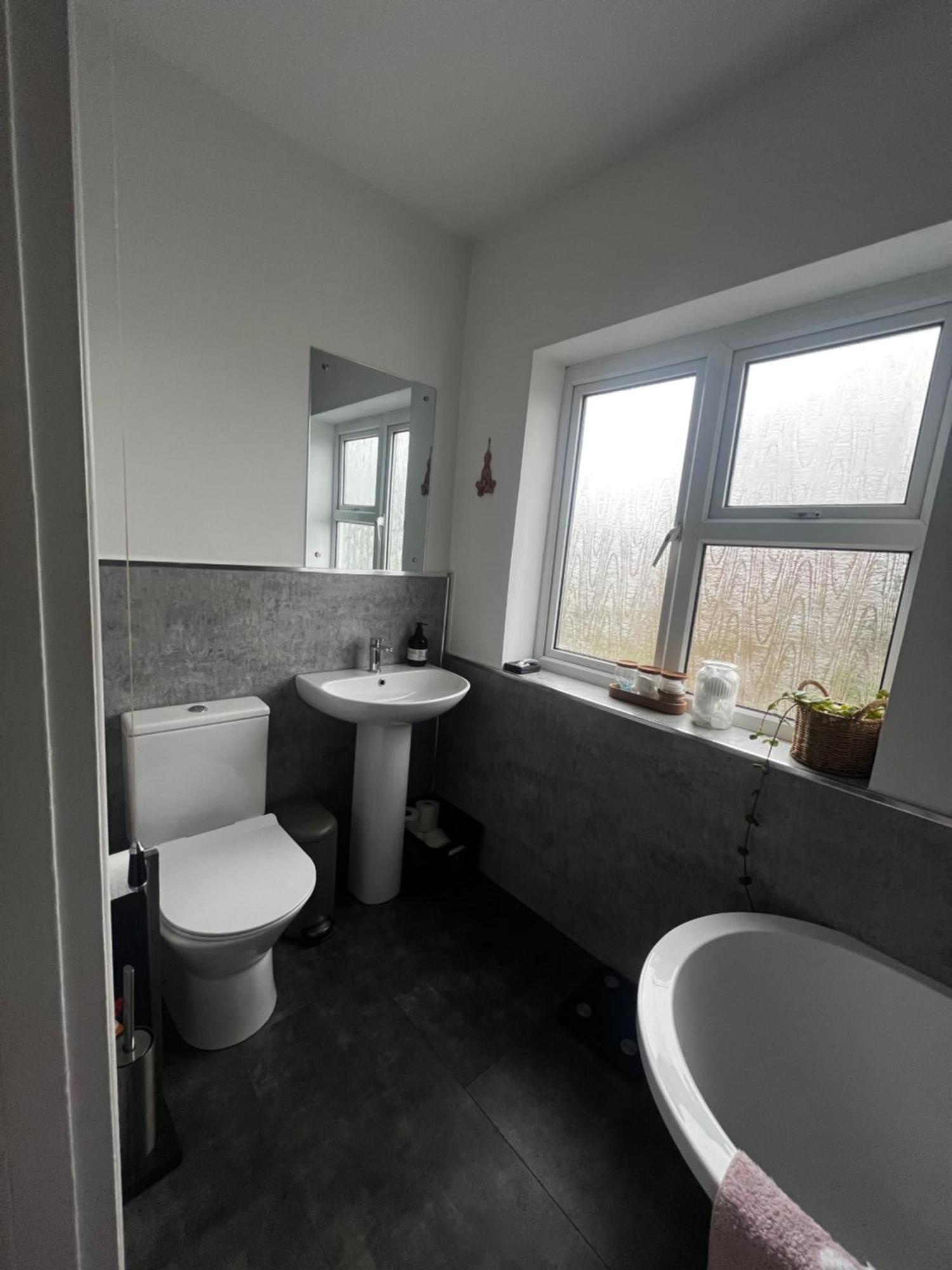 Warm And Cosy City Centre Home Near Train Station Chichester Eksteriør bilde